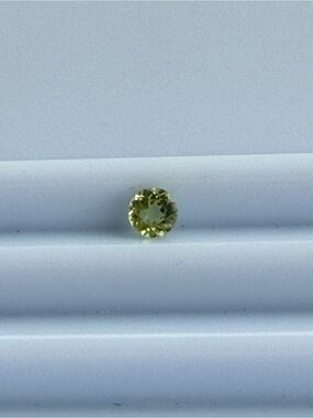 Round Faceted Lemon-Green Peridot Gemstone .28 carats